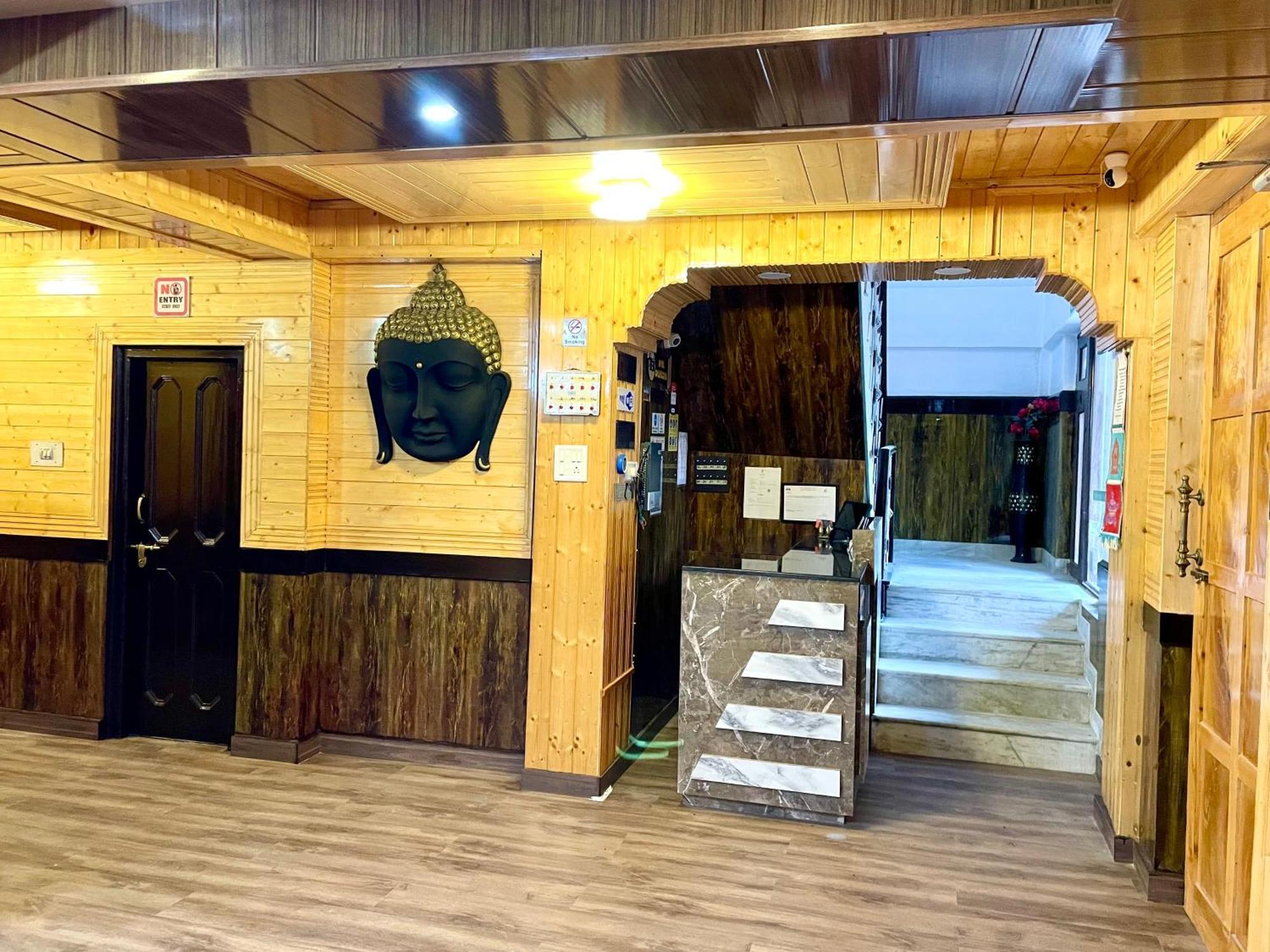 Hotel Rollingrang Кальпа Экстерьер фото