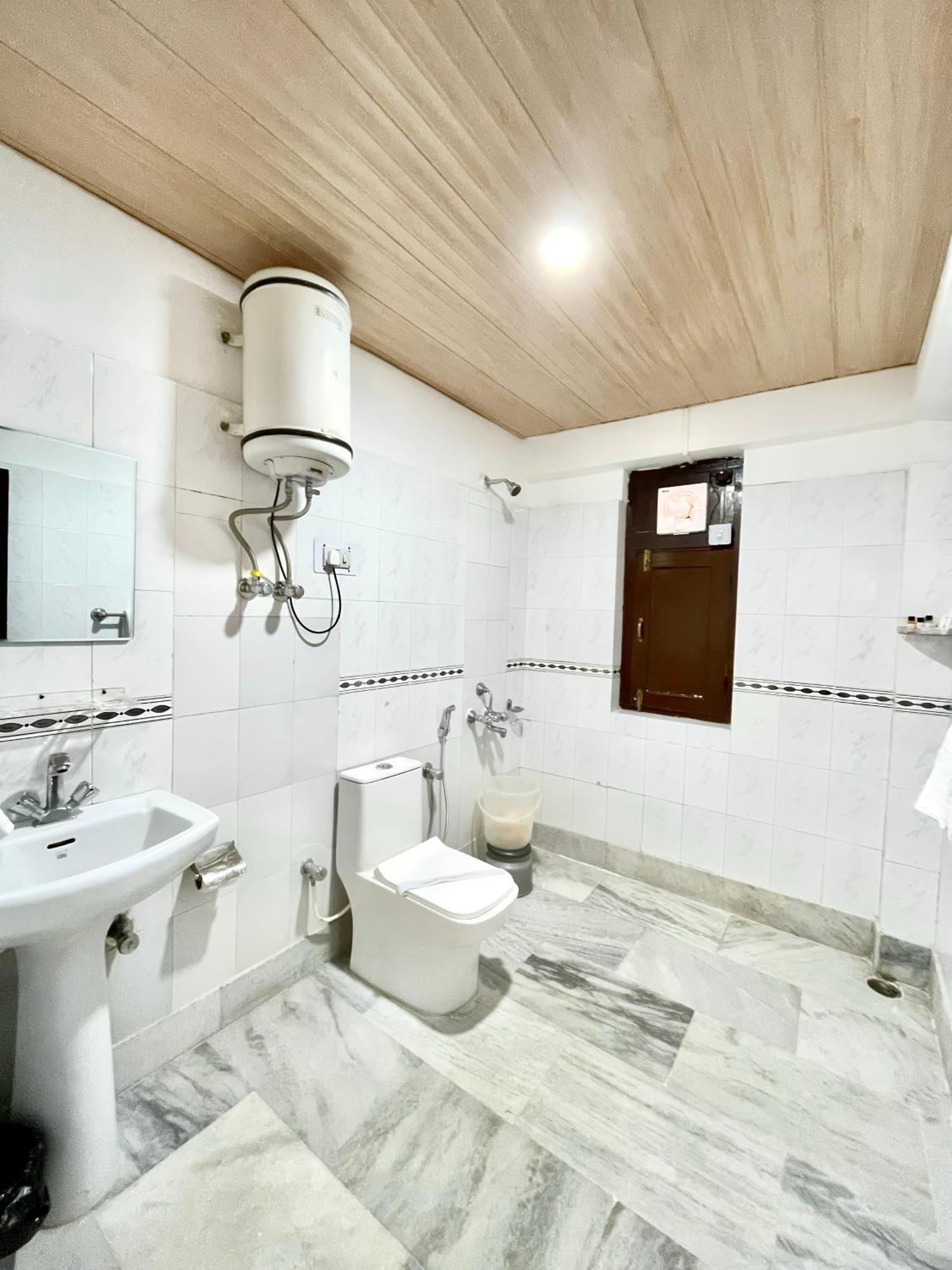 Hotel Rollingrang Кальпа Экстерьер фото